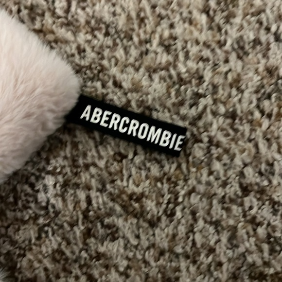 Abercrombie Kids Moose Stalking - Picture 3 of 3